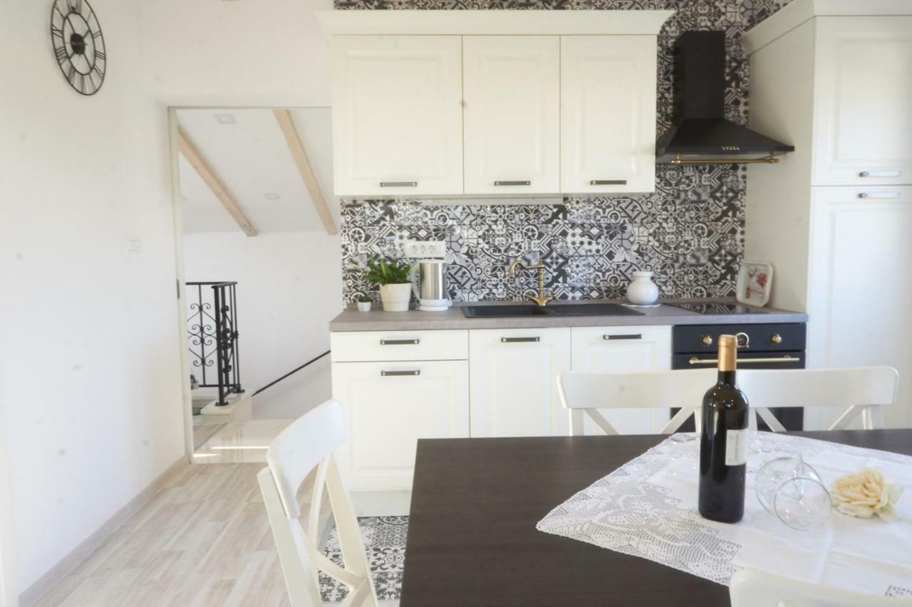 Apartman Balancana Kastela Luaran gambar