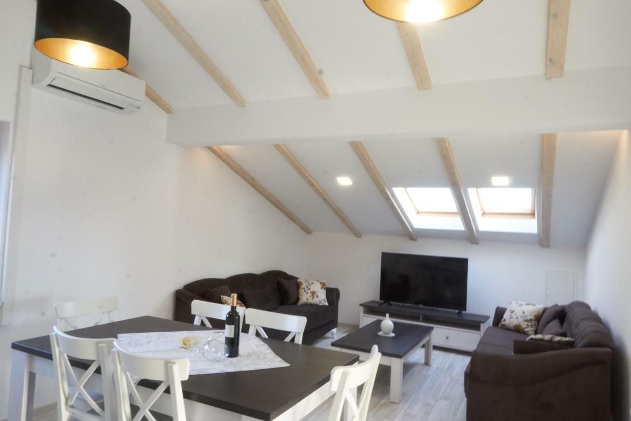 Apartman Balancana Kastela Luaran gambar